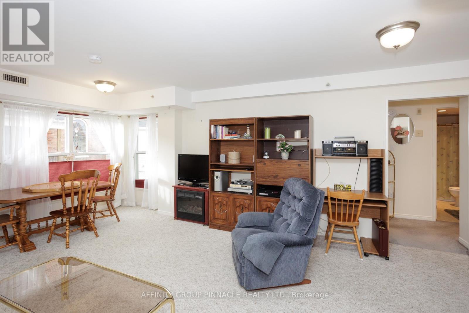 312 - 8 Huron Street, Kawartha Lakes (Lindsay), Ontario  K9V 6K3 - Photo 14 - X12215353