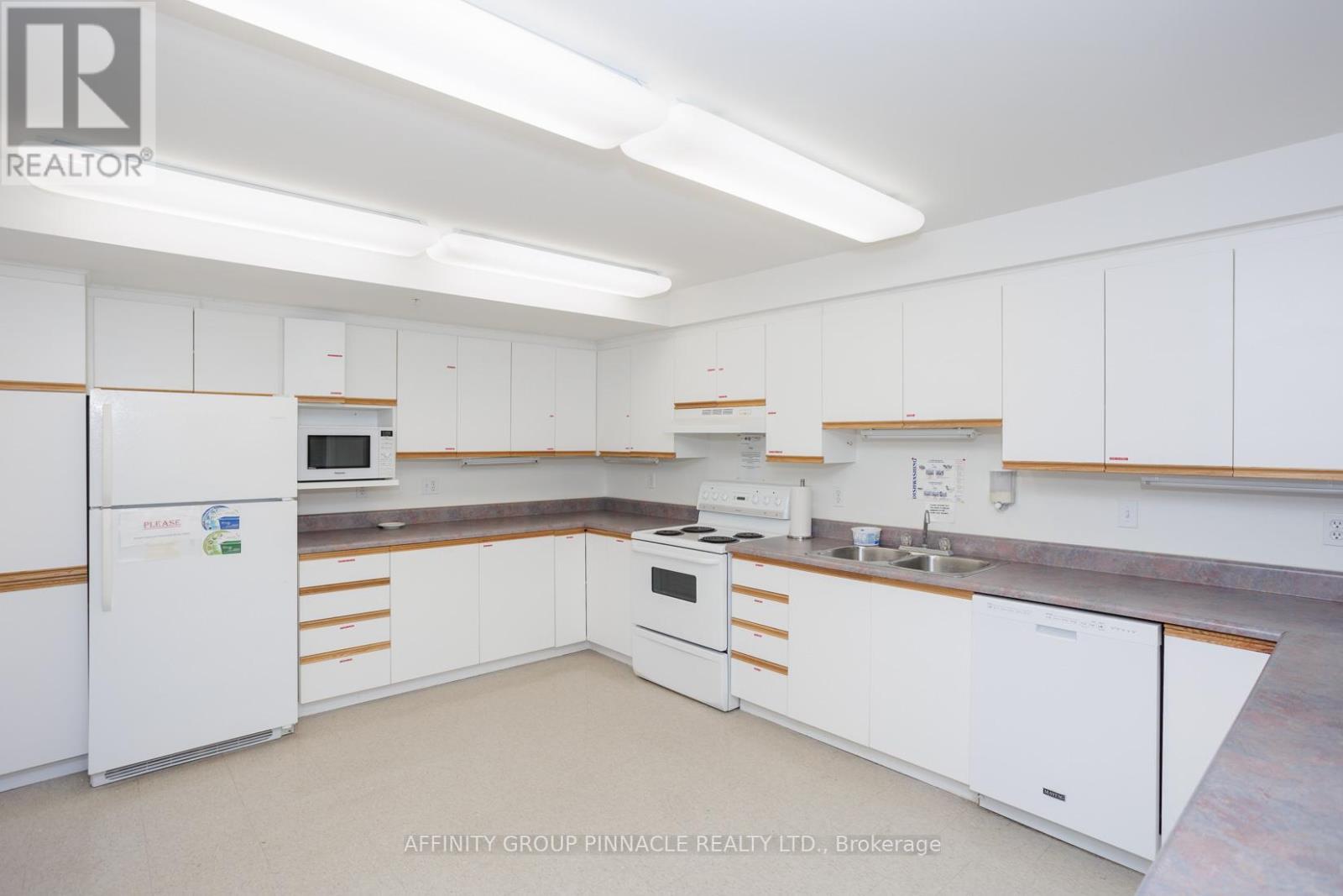 312 - 8 Huron Street, Kawartha Lakes (Lindsay), Ontario  K9V 6K3 - Photo 30 - X12215353