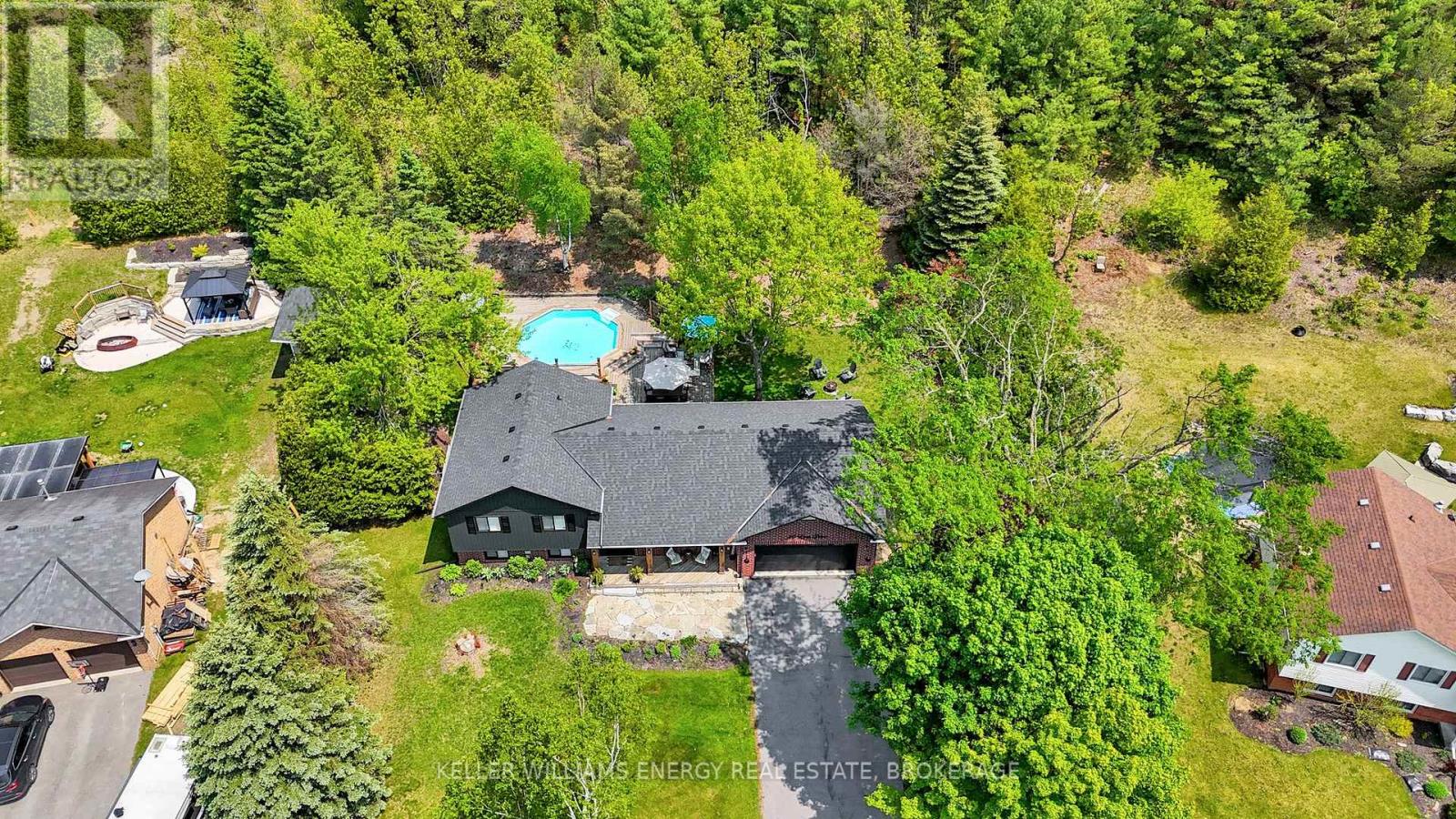 26 Erin Drive, Kawartha Lakes (Manvers), Ontario  L0A 1A0 - Photo 2 - X12215546
