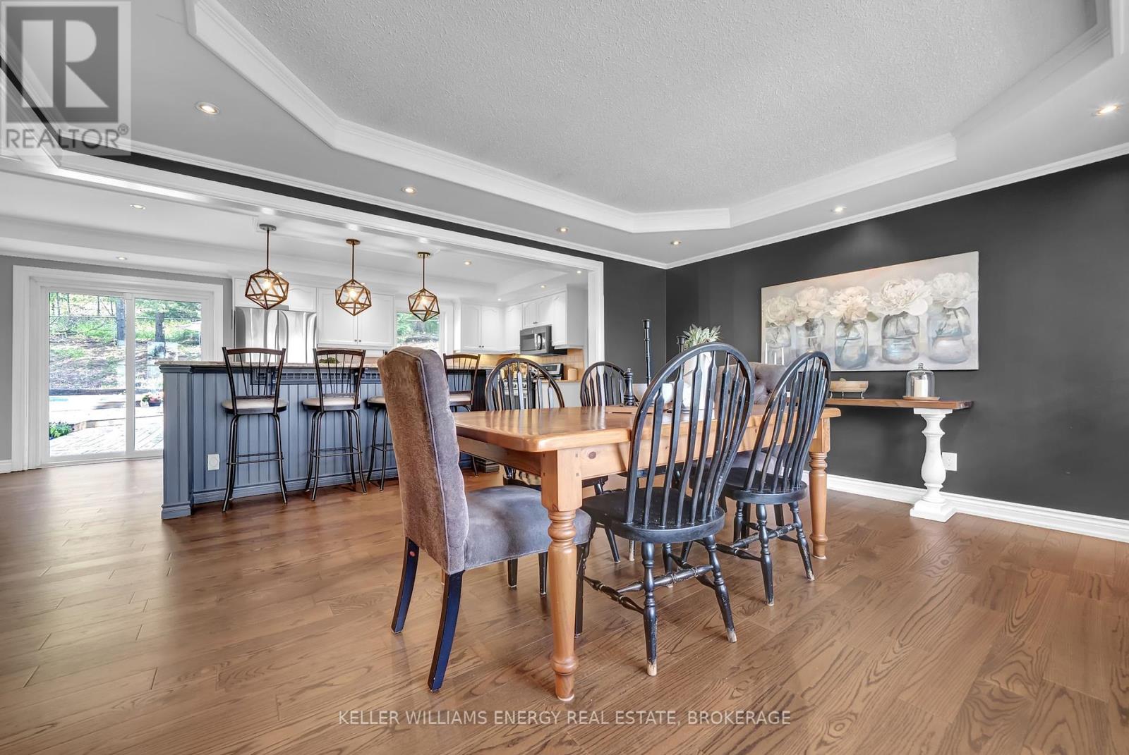 26 Erin Drive, Kawartha Lakes (Manvers), Ontario  L0A 1A0 - Photo 9 - X12215546