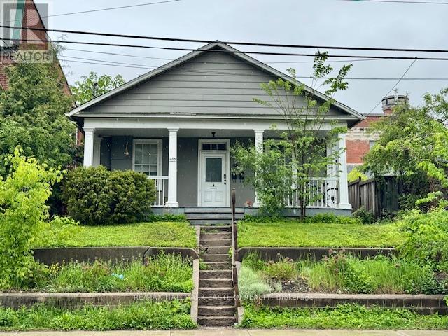 488 AYLMER STREET N, peterborough central (north), Ontario