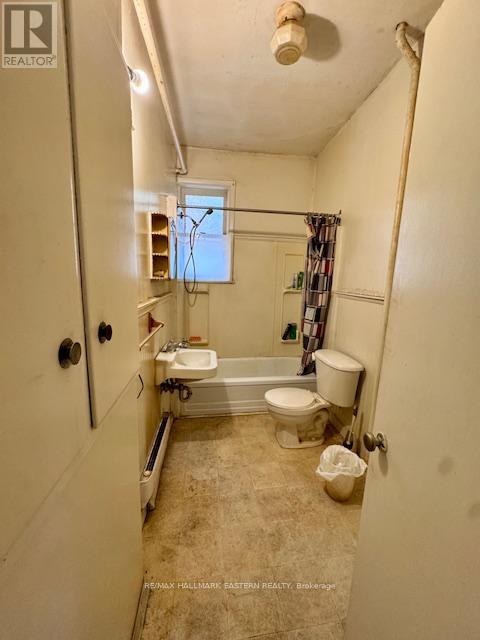 488 Aylmer Street N, Peterborough Central (North), Ontario  K9H 3W5 - Photo 6 - X12215578