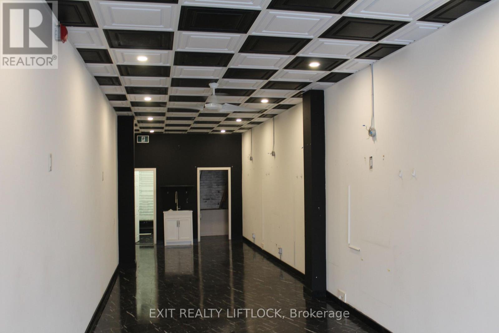 406 George Street N, Peterborough Central (North), Ontario  K9H 3R5 - Photo 2 - X12215605