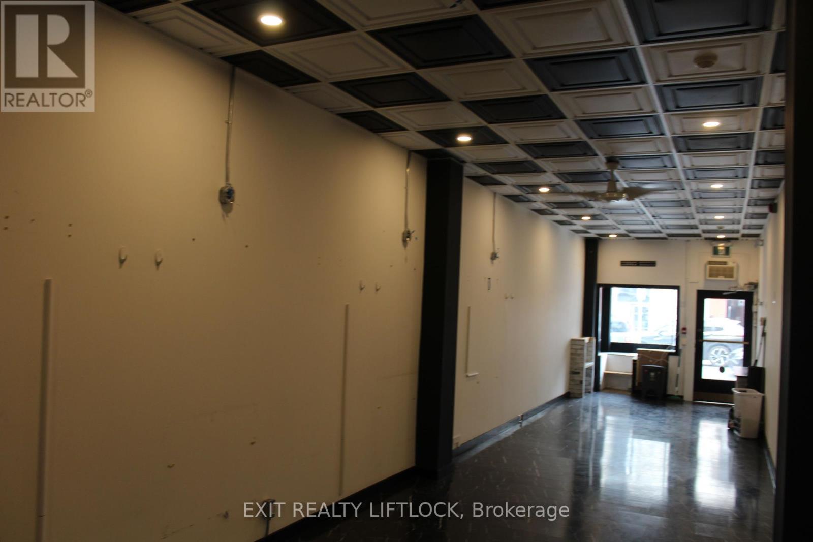 406 George Street N, Peterborough Central (North), Ontario  K9H 3R5 - Photo 4 - X12215605
