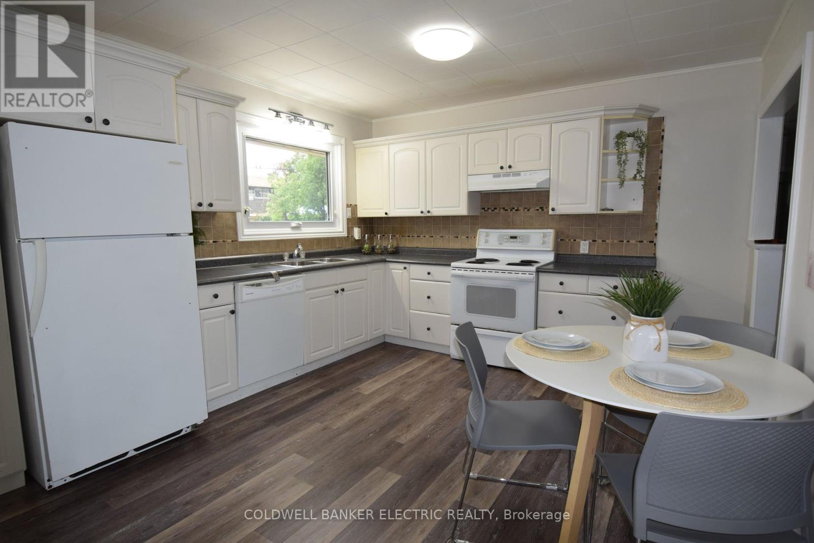 281 Collison Avenue, Peterborough South (East), Ontario  K9J 1A5 - Photo 10 - X12215639