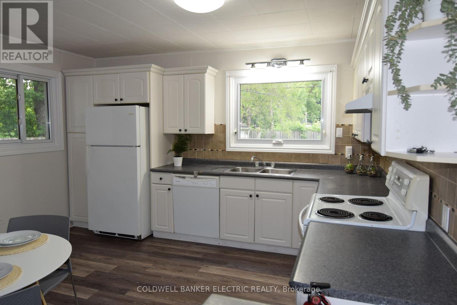 281 Collison Avenue, Peterborough South (East), Ontario  K9J 1A5 - Photo 12 - X12215639