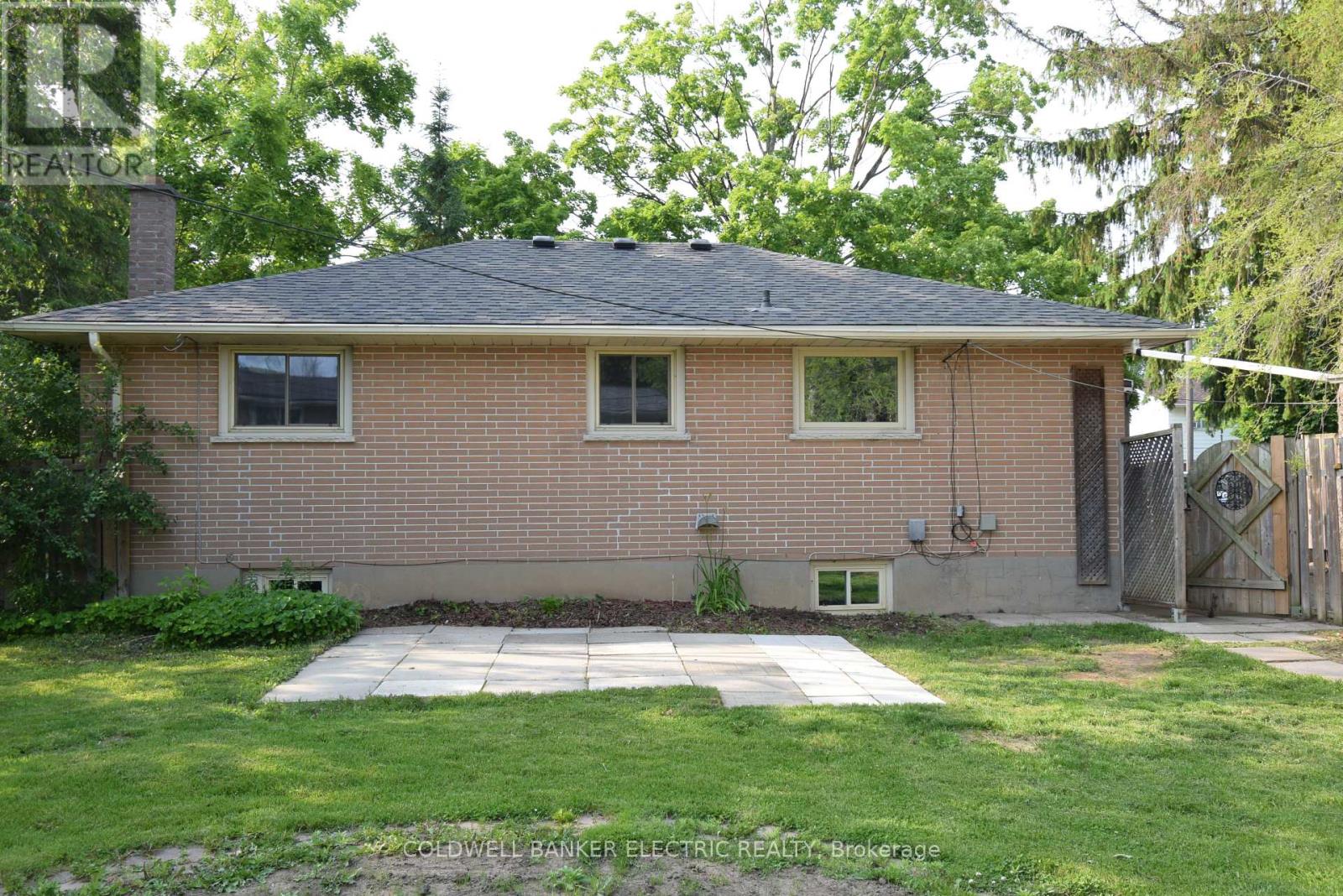 281 Collison Avenue, Peterborough South (East), Ontario  K9J 1A5 - Photo 2 - X12215639