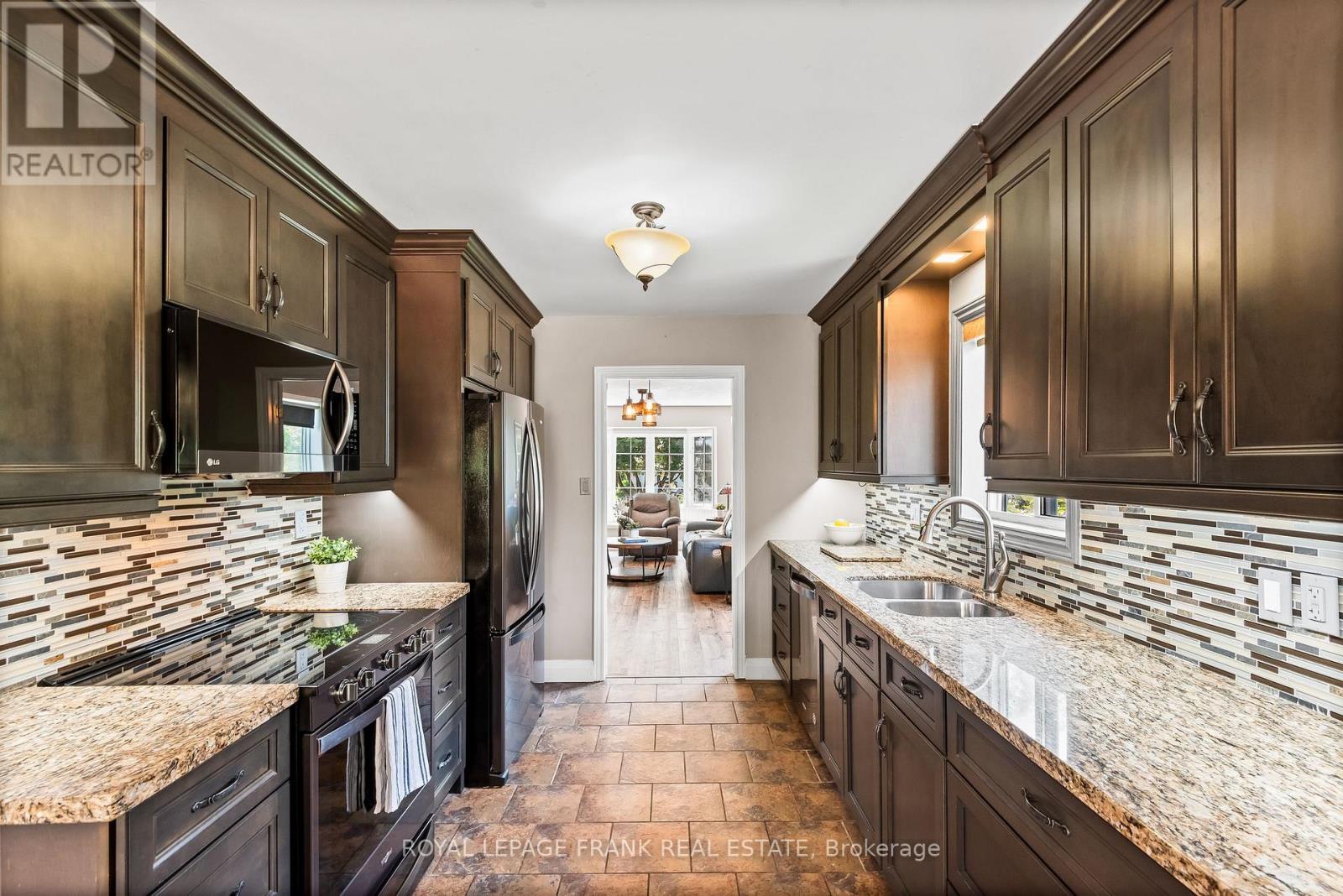 8 Brookside Street, Cavan Monaghan (Millbrook Village), Ontario  L0A 1G0 - Photo 13 - X12215830