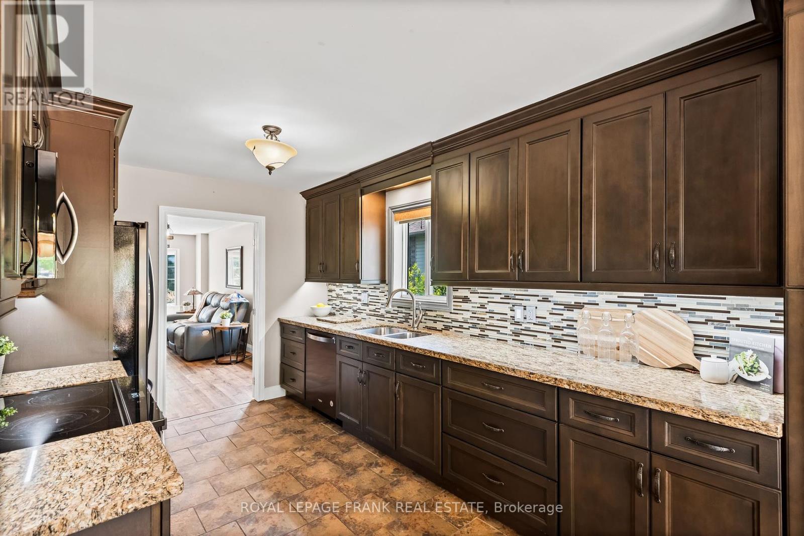 8 Brookside Street, Cavan Monaghan (Millbrook Village), Ontario  L0A 1G0 - Photo 14 - X12215830