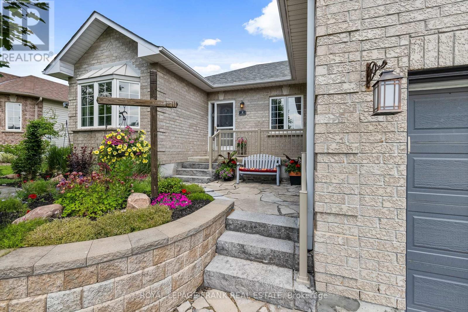 8 Brookside Street, Cavan Monaghan (Millbrook Village), Ontario  L0A 1G0 - Photo 4 - X12215830