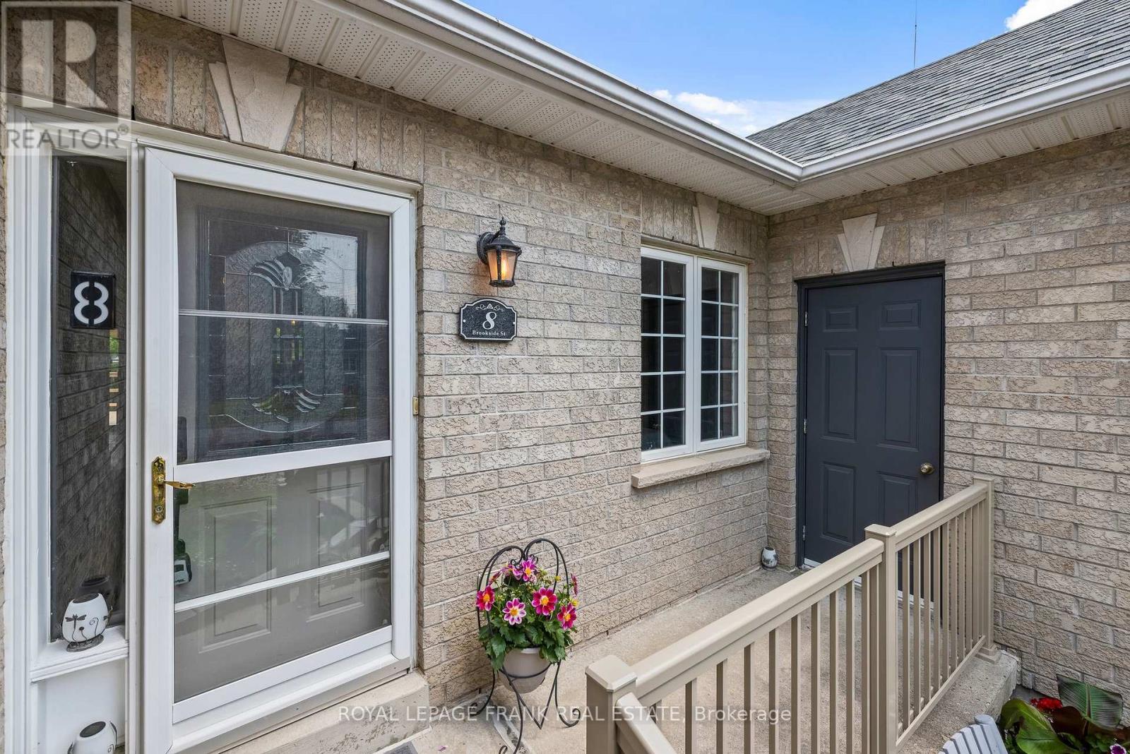 8 Brookside Street, Cavan Monaghan (Millbrook Village), Ontario  L0A 1G0 - Photo 5 - X12215830