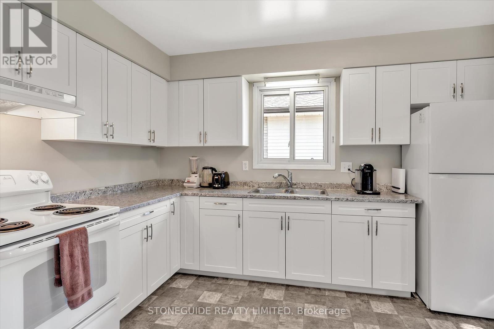 2047 Foxfarm Road, Peterborough West (Central), Ontario  K9K 1P8 - Photo 10 - X12215839