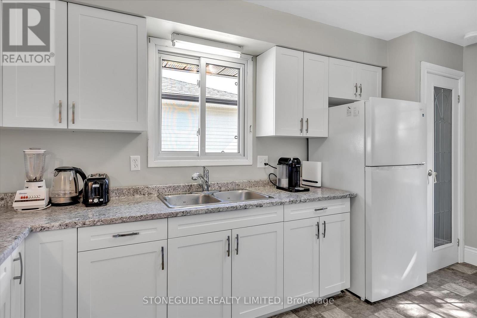 2047 Foxfarm Road, Peterborough West (Central), Ontario  K9K 1P8 - Photo 12 - X12215839