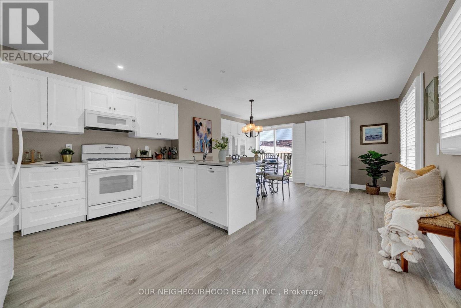 1 Sylvia Court, Clarington (Newcastle), Ontario  L1B 1J4 - Photo 8 - E12216222
