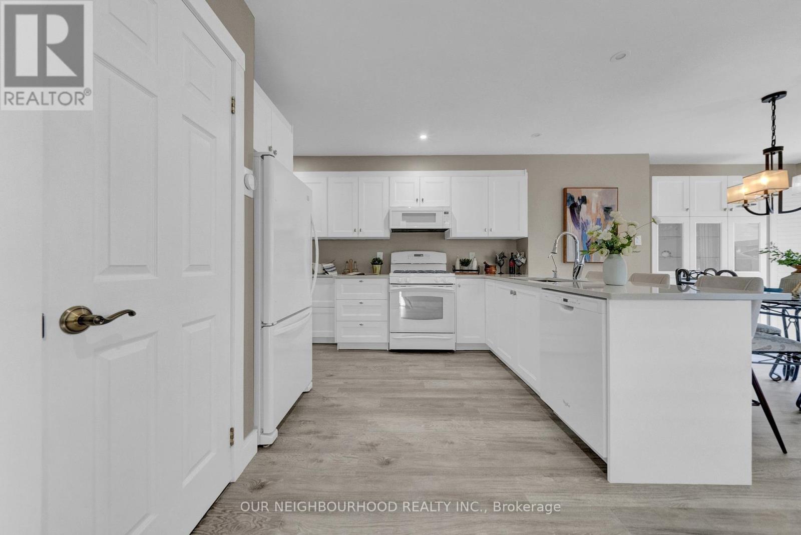 1 Sylvia Court, Clarington (Newcastle), Ontario  L1B 1J4 - Photo 9 - E12216222