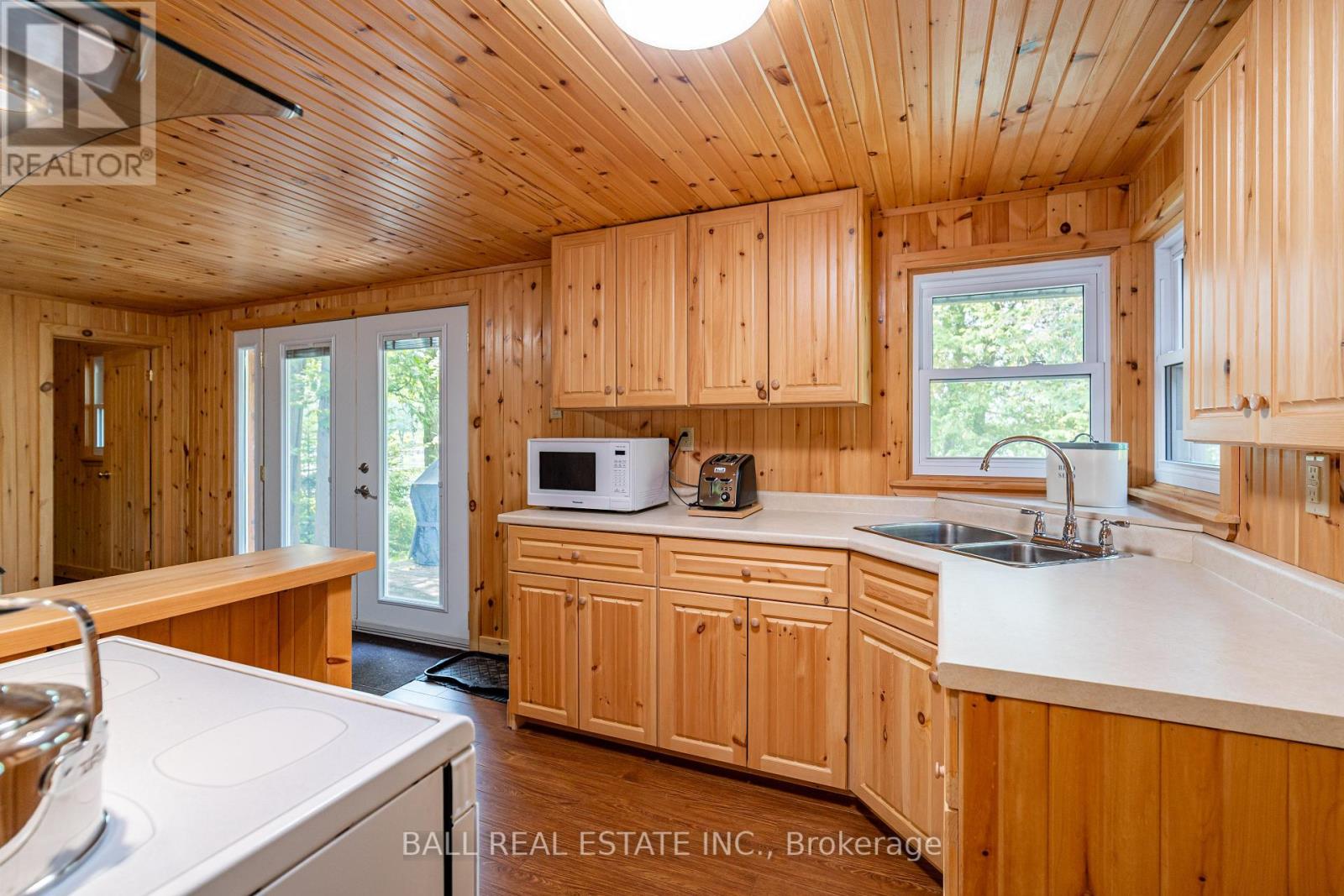 662 Robel Drive, Selwyn, Ontario  K0L 1T0 - Photo 13 - X12216137