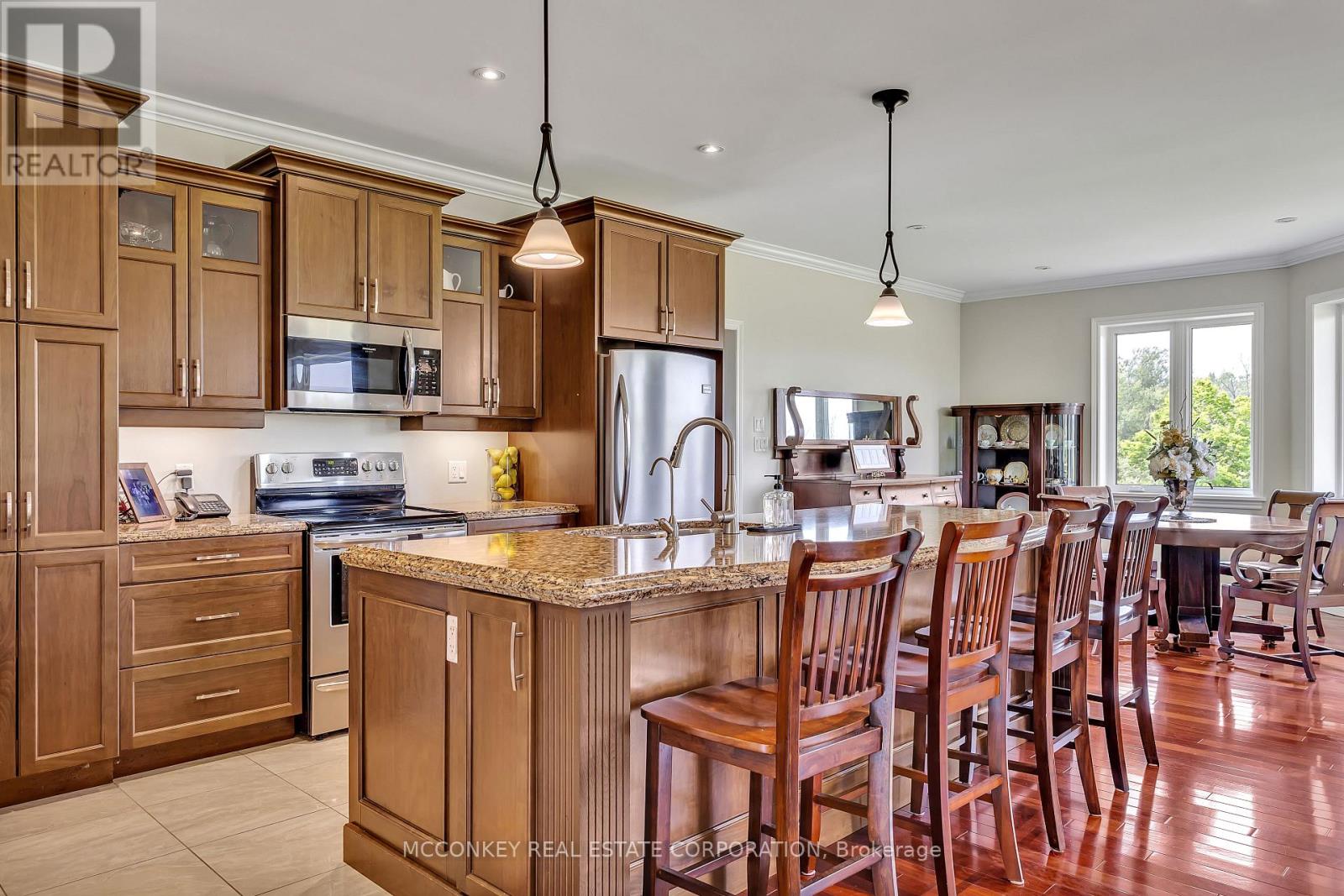 124 Almeara Drive, Otonabee-South Monaghan, Ontario  K9J 6X9 - Photo 12 - X12216438