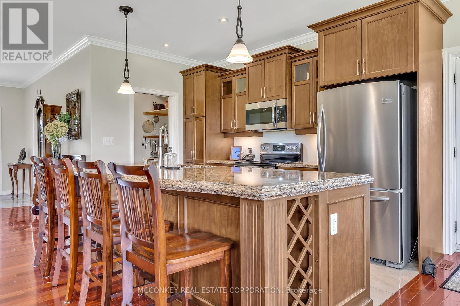 124 Almeara Drive, Otonabee-South Monaghan, Ontario  K9J 6X9 - Photo 13 - X12216438