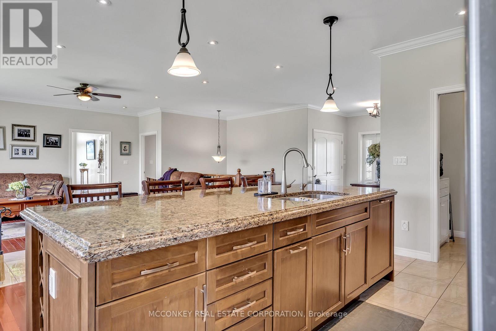 124 Almeara Drive, Otonabee-South Monaghan, Ontario  K9J 6X9 - Photo 14 - X12216438