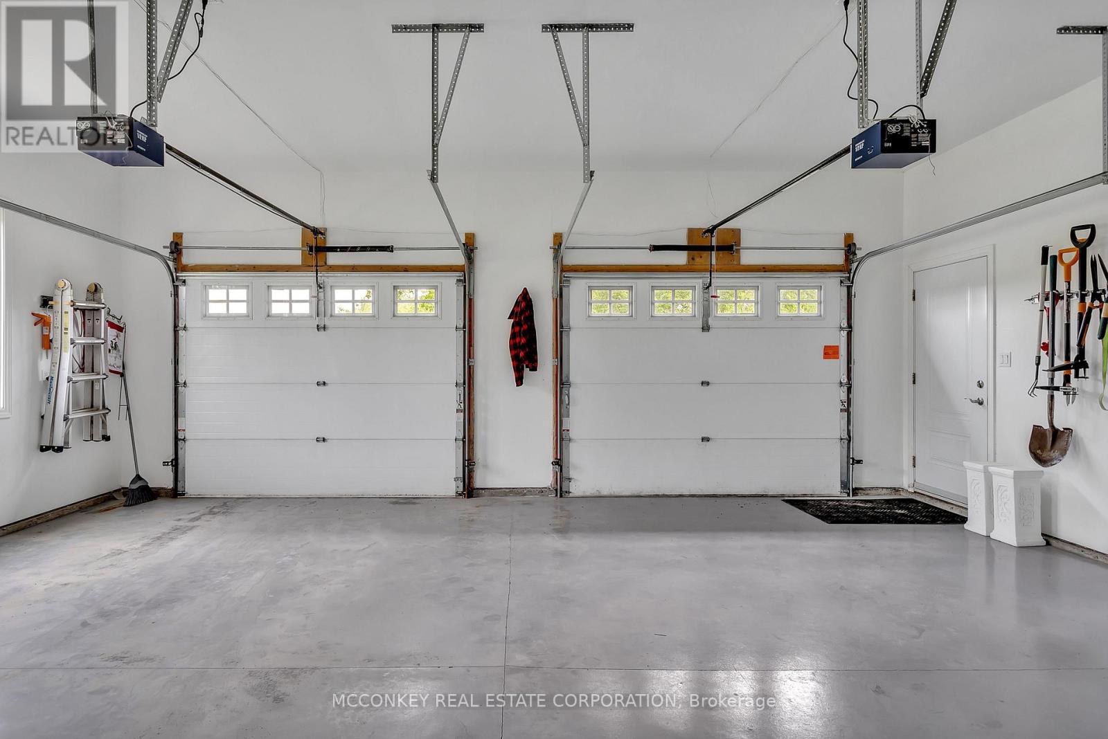 124 Almeara Drive, Otonabee-South Monaghan, Ontario  K9J 6X9 - Photo 35 - X12216438