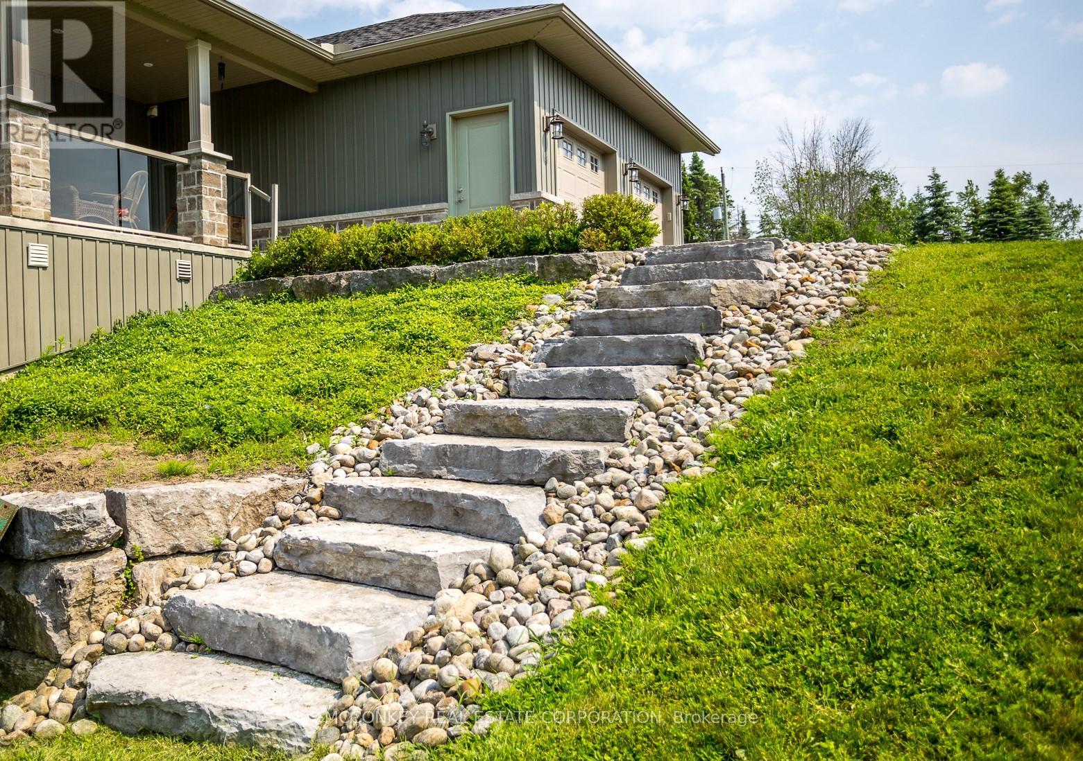 124 Almeara Drive, Otonabee-South Monaghan, Ontario  K9J 6X9 - Photo 41 - X12216438