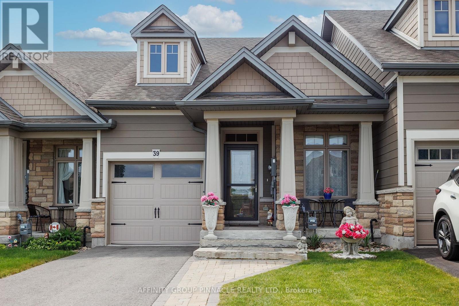 39 Chadwin Drive, Kawartha Lakes (Lindsay), Ontario  K9V 0E8 - Photo 1 - X12216940
