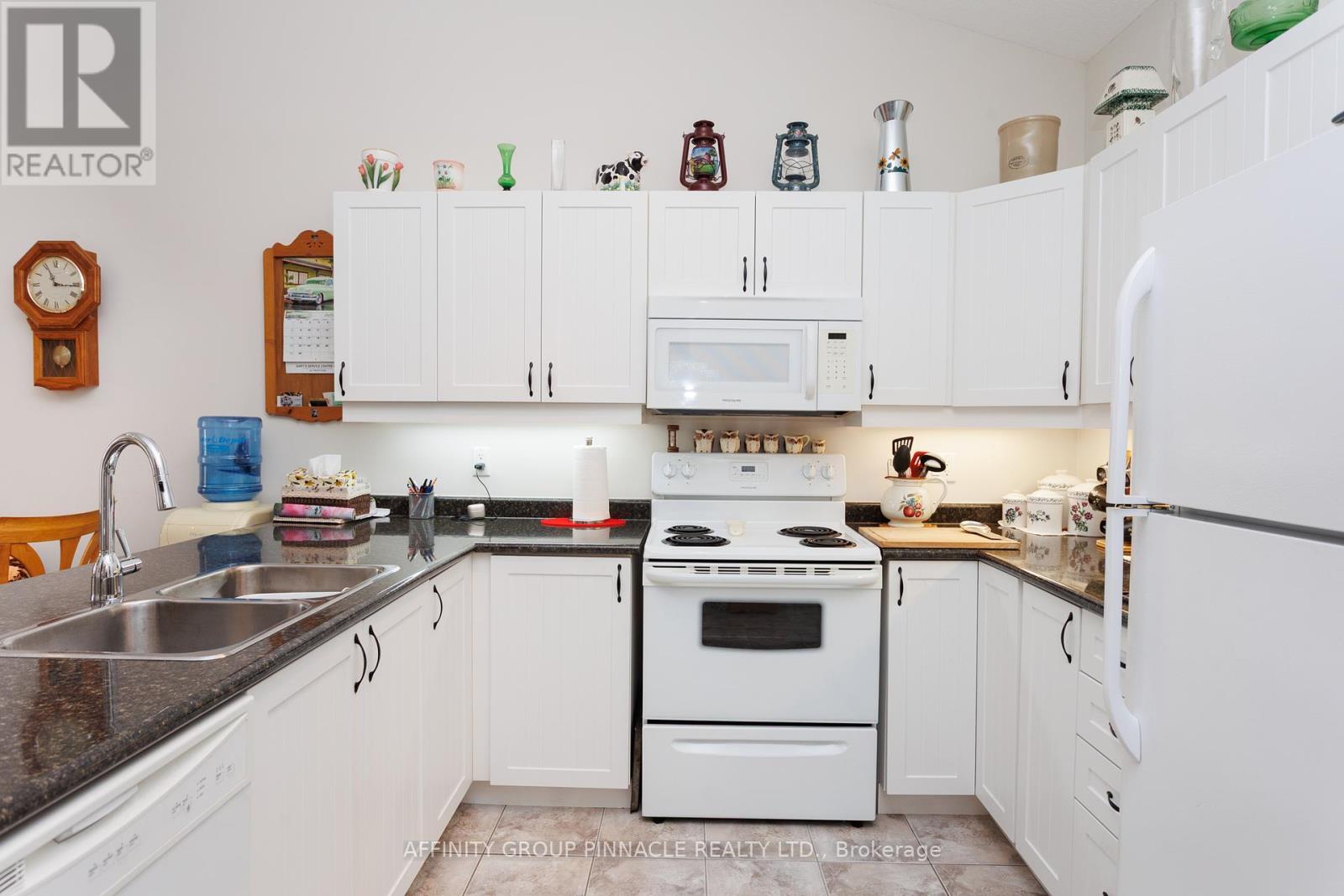 39 Chadwin Drive, Kawartha Lakes (Lindsay), Ontario  K9V 0E8 - Photo 11 - X12216940