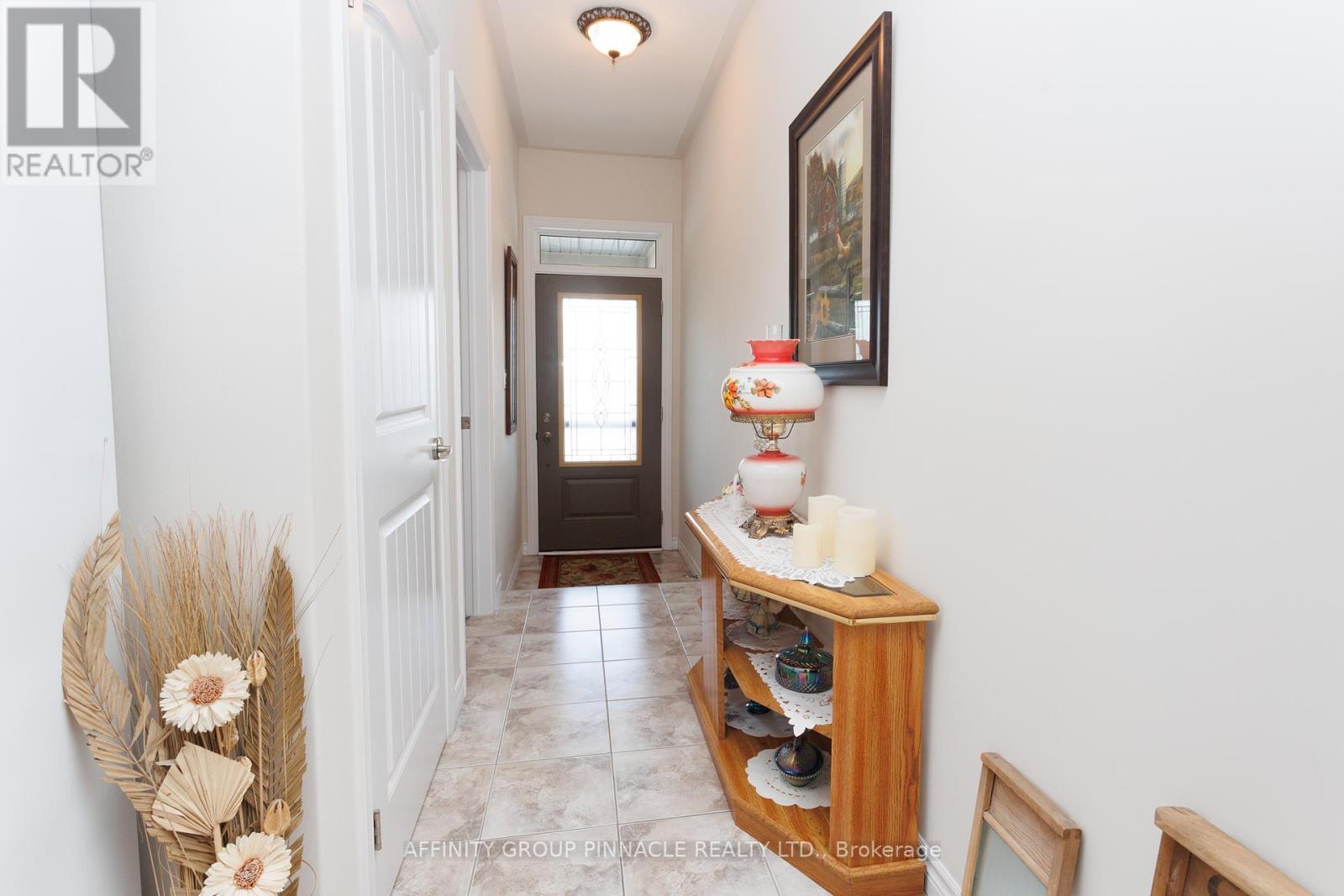 39 Chadwin Drive, Kawartha Lakes (Lindsay), Ontario  K9V 0E8 - Photo 9 - X12216940