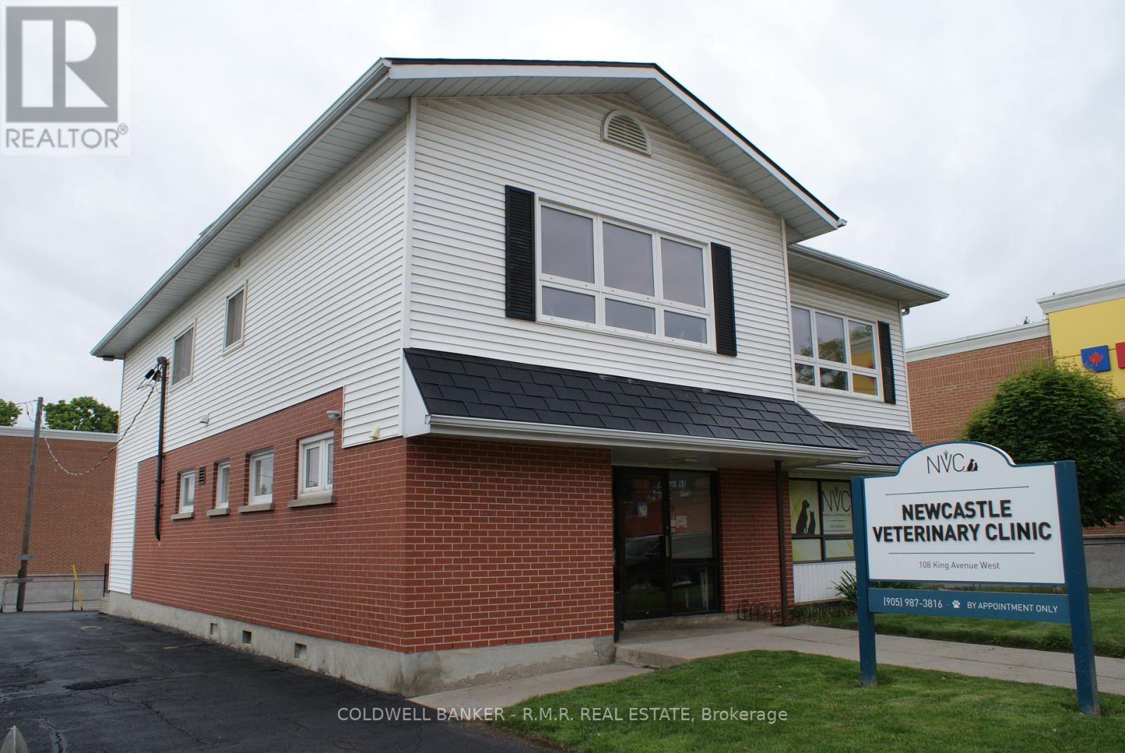 108 King Avenue W, Clarington (Newcastle), Ontario  L1B 1H7 - Photo 2 - E12216719