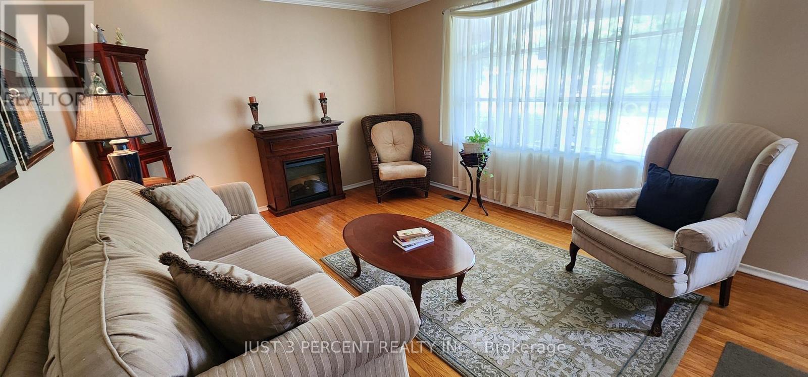 1087 St Paul's Street, Peterborough North (South), Ontario  K9H 6J7 - Photo 14 - X12217146