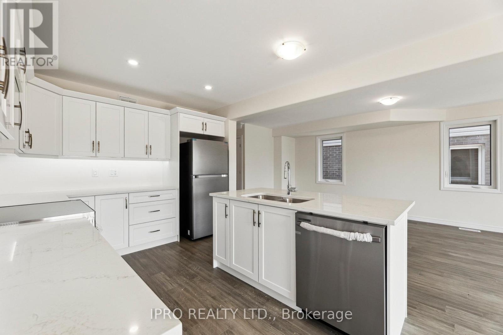 925 Bamford Terrace, Peterborough North (North), Ontario  K9K 0H2 - Photo 18 - X12216650