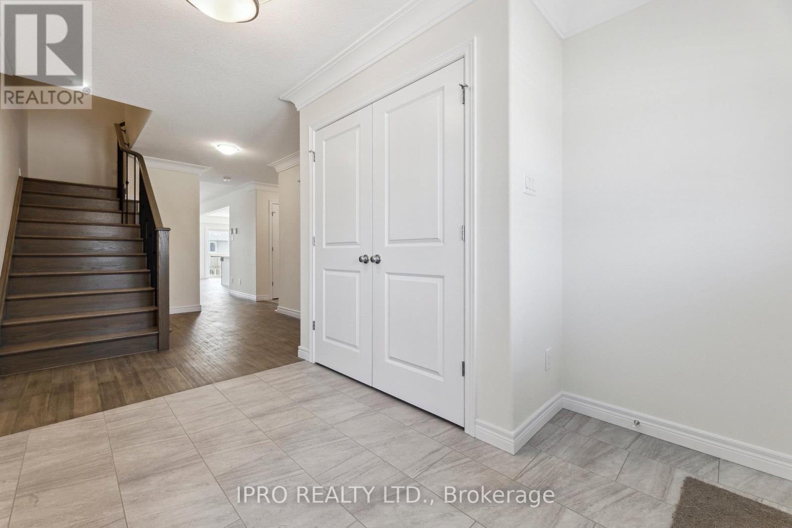 925 Bamford Terrace, Peterborough North (North), Ontario  K9K 0H2 - Photo 5 - X12216650