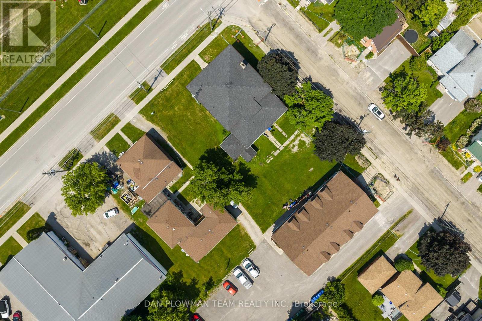26/30/55 Victoria / Glenelg Avenue S, Kawartha Lakes (Lindsay), Ontario  K9V 3C8 - Photo 2 - X12216747
