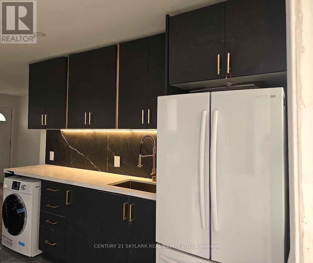862 Armour Road, Peterborough East (North), Ontario  K9H 2A2 - Photo 6 - X12217037