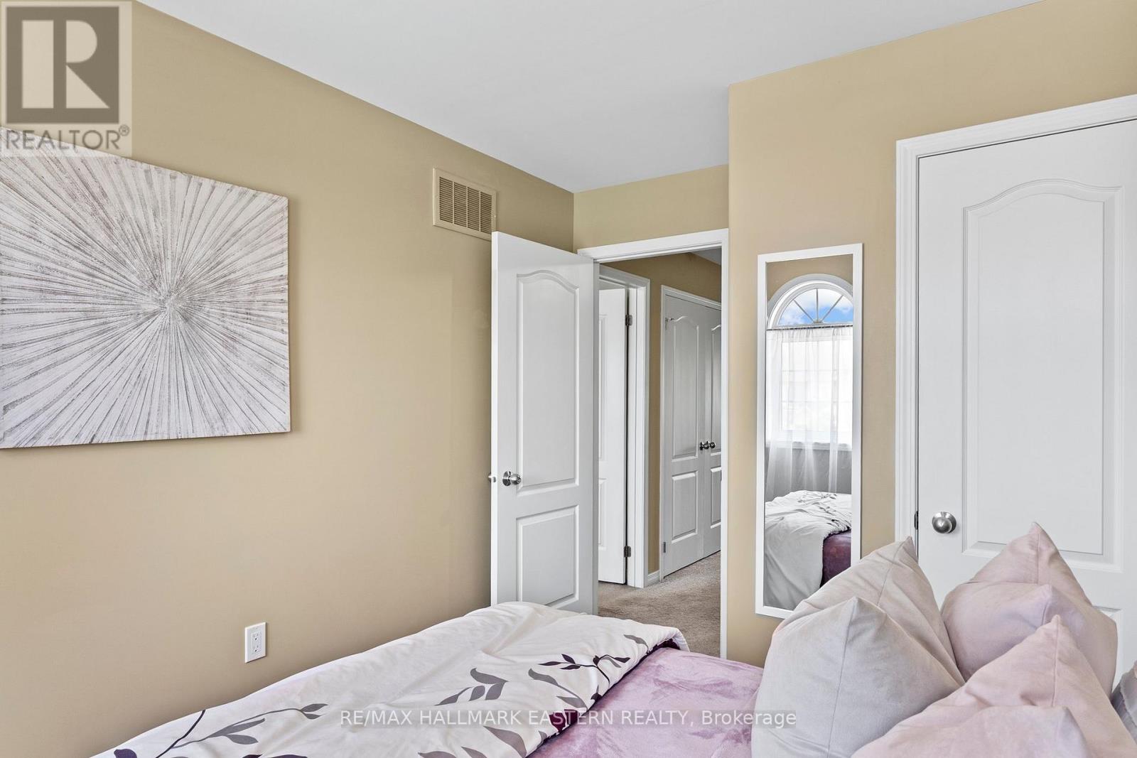 1649 Hetherington Drive, Peterborough North (University Heights), Ontario  K9L 0G6 - Photo 19 - X12217297