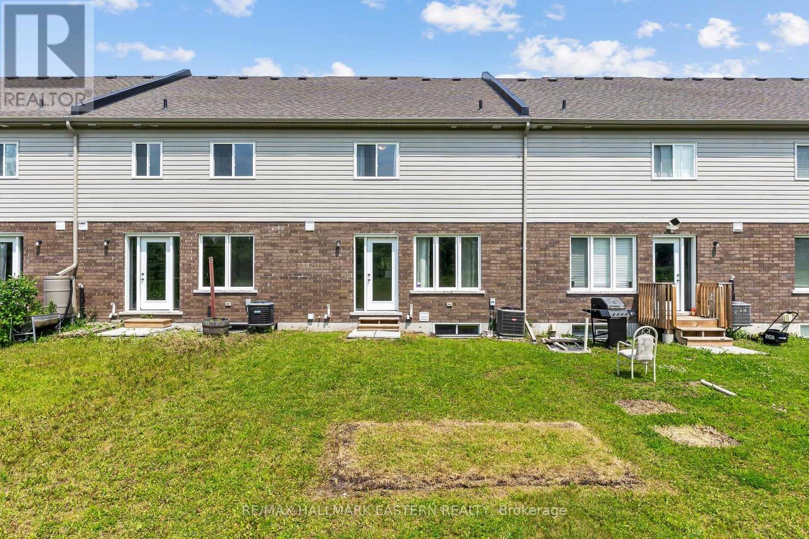 1649 Hetherington Drive, Peterborough North (University Heights), Ontario  K9L 0G6 - Photo 42 - X12217297