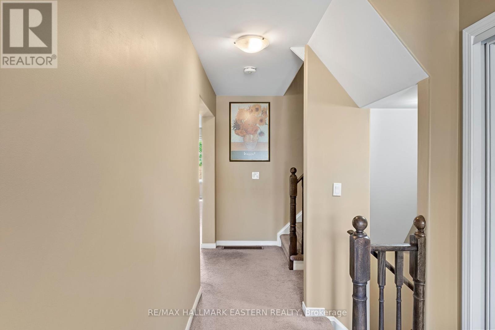 1649 Hetherington Drive, Peterborough North (University Heights), Ontario  K9L 0G6 - Photo 6 - X12217297