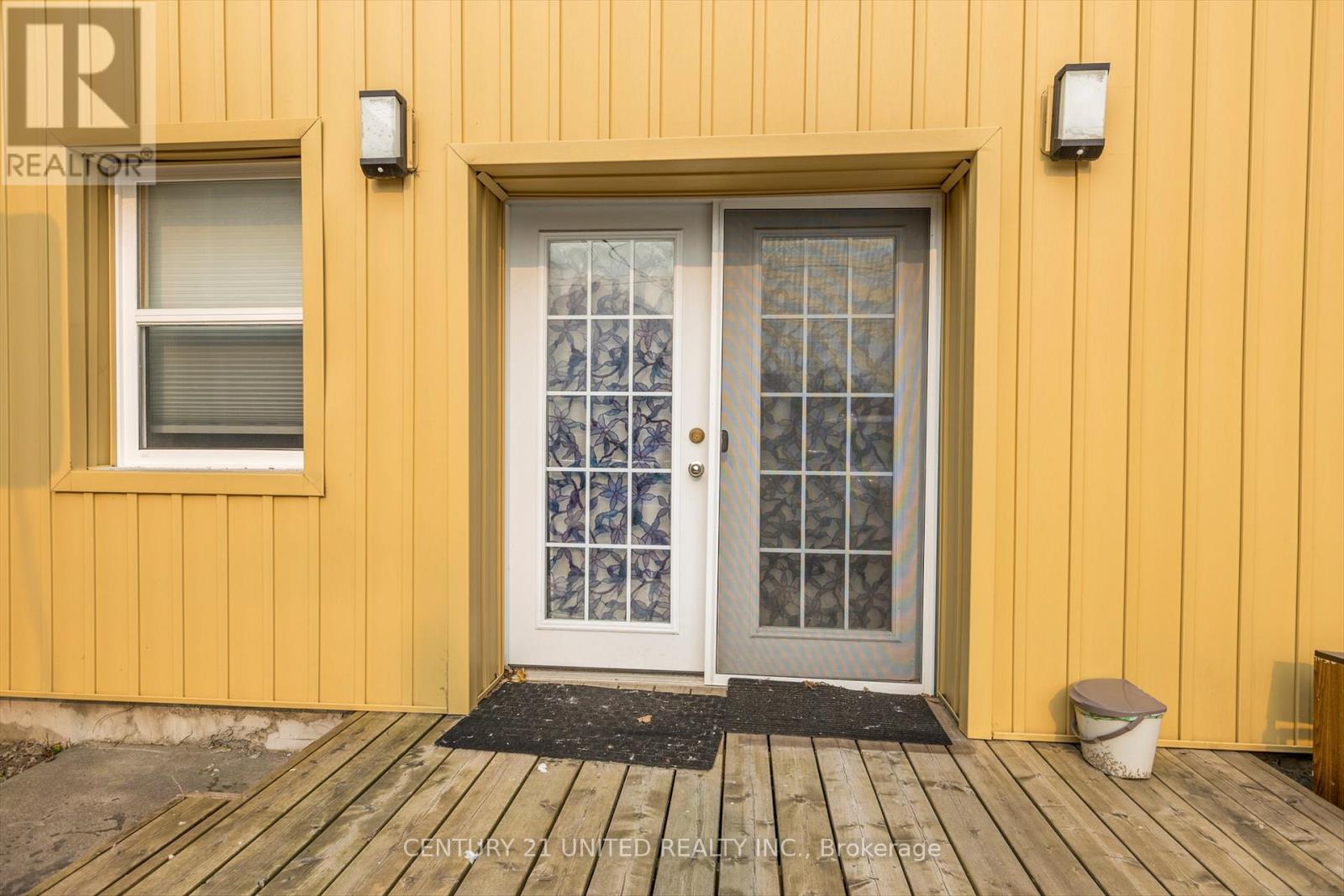 330-334 Charlotte Street W, Peterborough Central (North), Ontario  K9J 2V9 - Photo 11 - X12217581