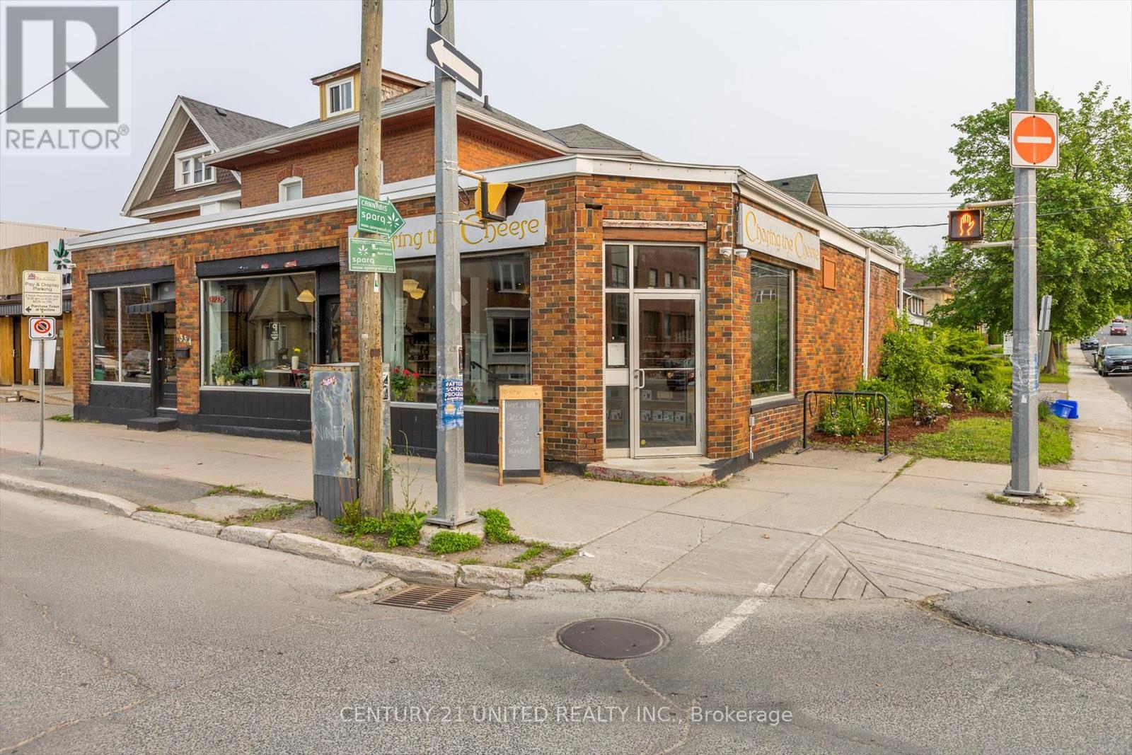 330-334 Charlotte Street W, Peterborough Central (North), Ontario  K9J 2V9 - Photo 7 - X12217581