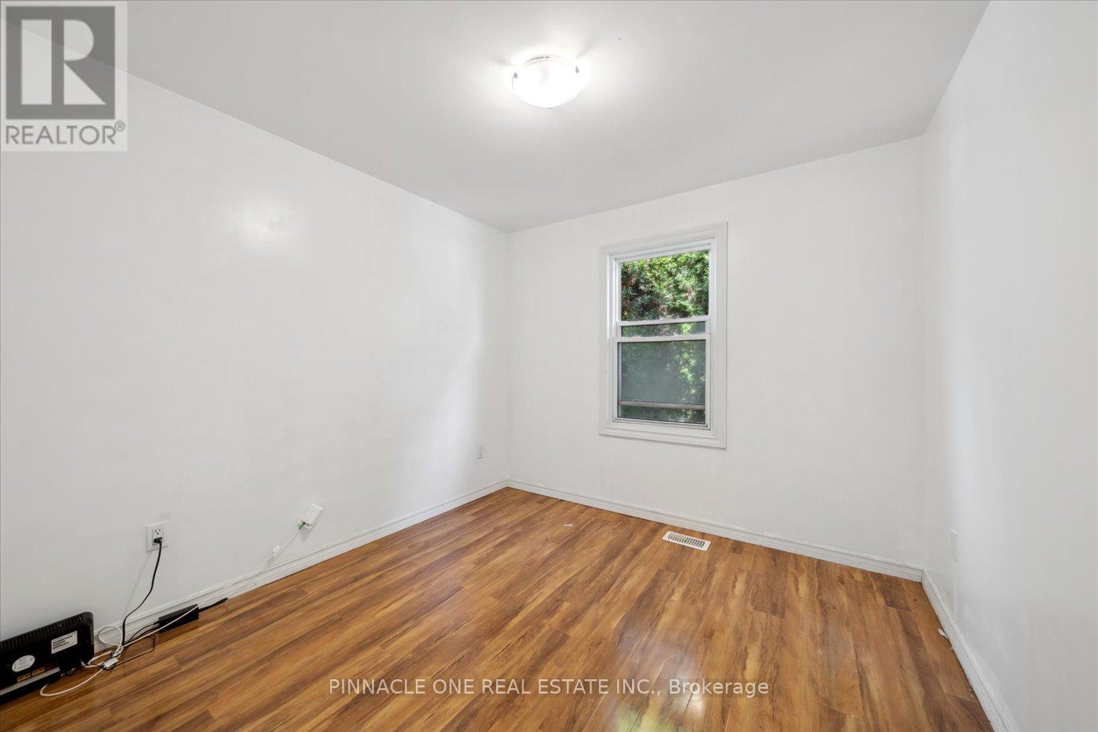 425 Parkhill Road W, Peterborough Central (North), Ontario  K9H 3J2 - Photo 13 - X12217915