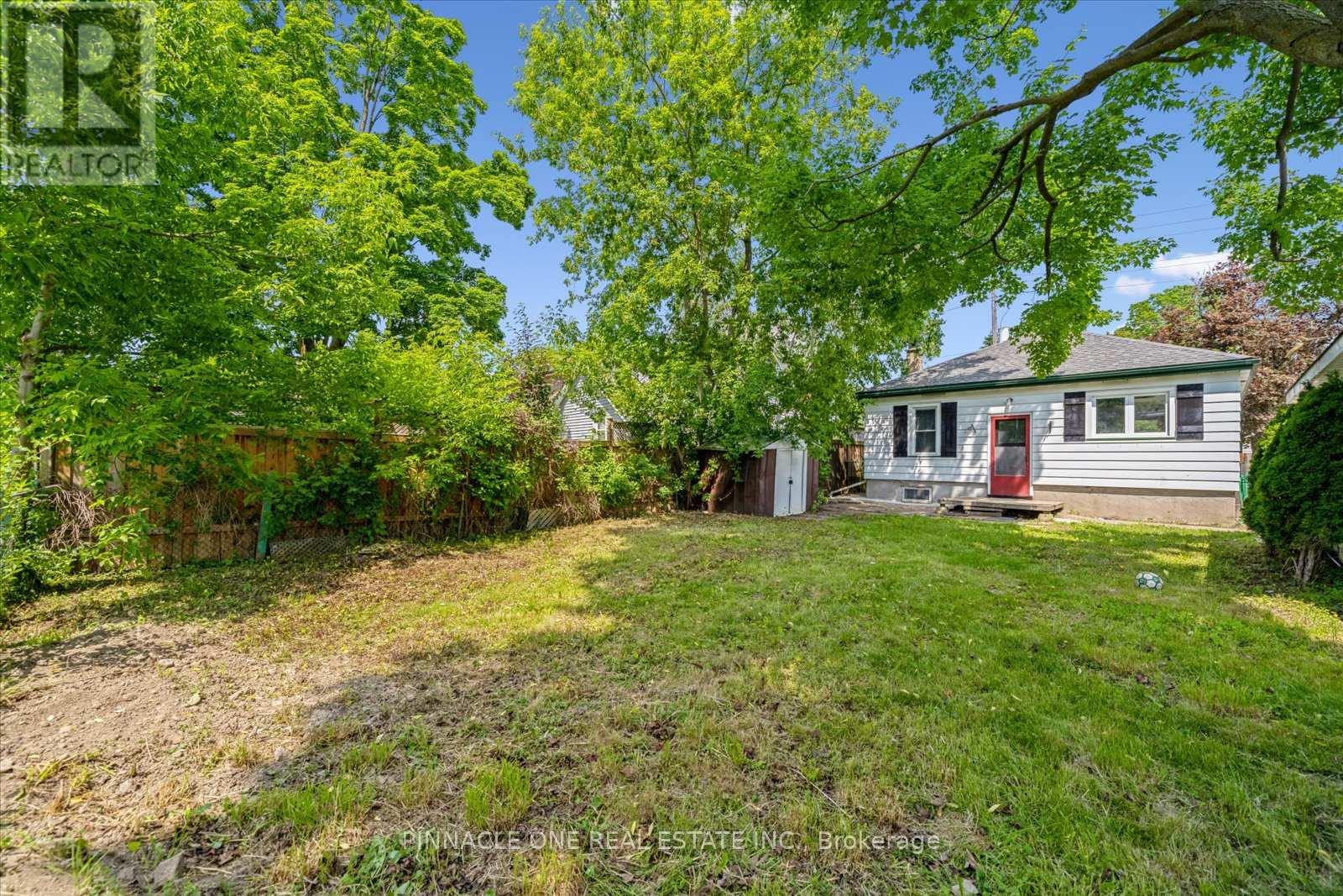 425 Parkhill Road W, Peterborough Central (North), Ontario  K9H 3J2 - Photo 28 - X12217915