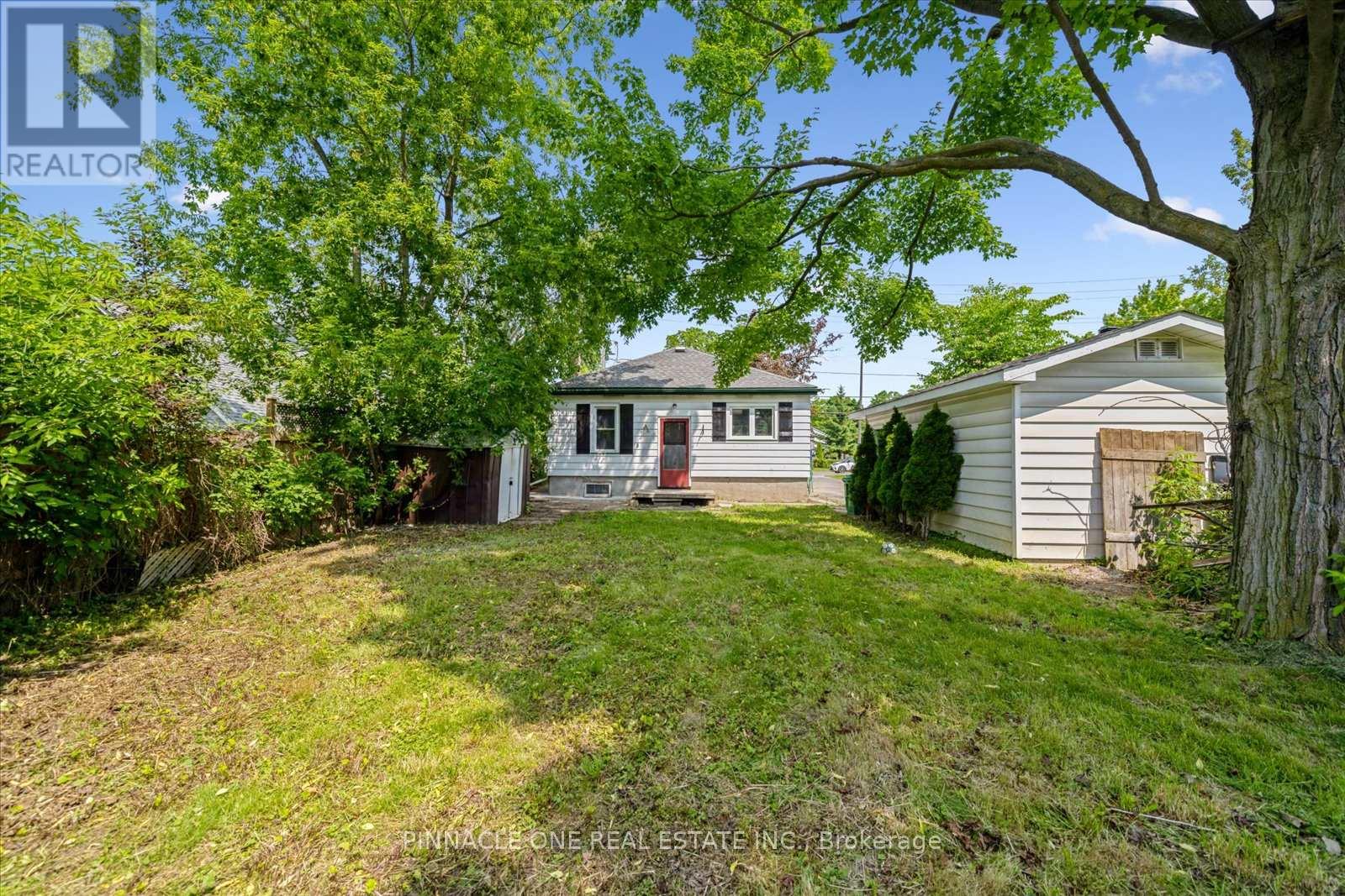 425 Parkhill Road W, Peterborough Central (North), Ontario  K9H 3J2 - Photo 29 - X12217915