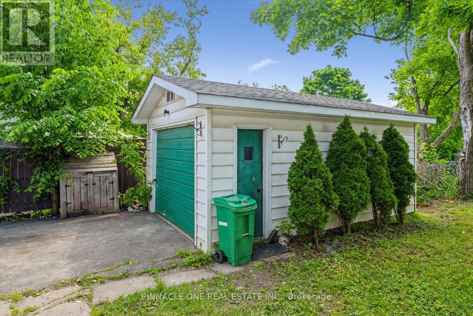 425 Parkhill Road W, Peterborough Central (North), Ontario  K9H 3J2 - Photo 30 - X12217915
