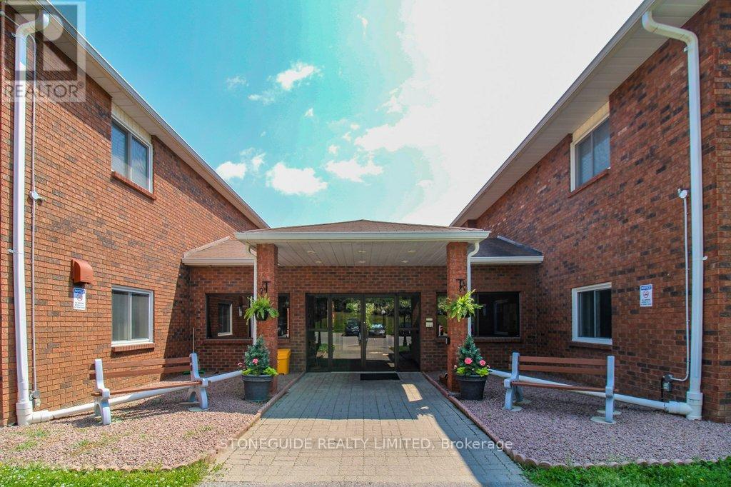 113 - 475 Parkhill Road W, Peterborough Central (North), Ontario  K9H 7M5 - Photo 1 - X12218034
