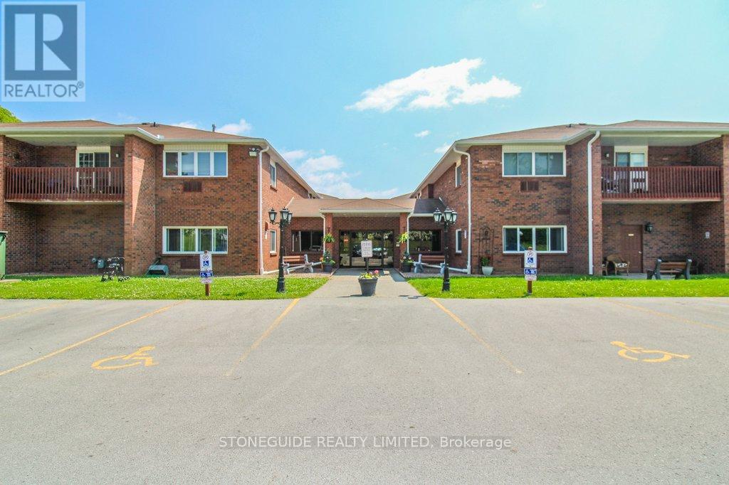 113 - 475 Parkhill Road W, Peterborough Central (North), Ontario  K9H 7M5 - Photo 32 - X12218034