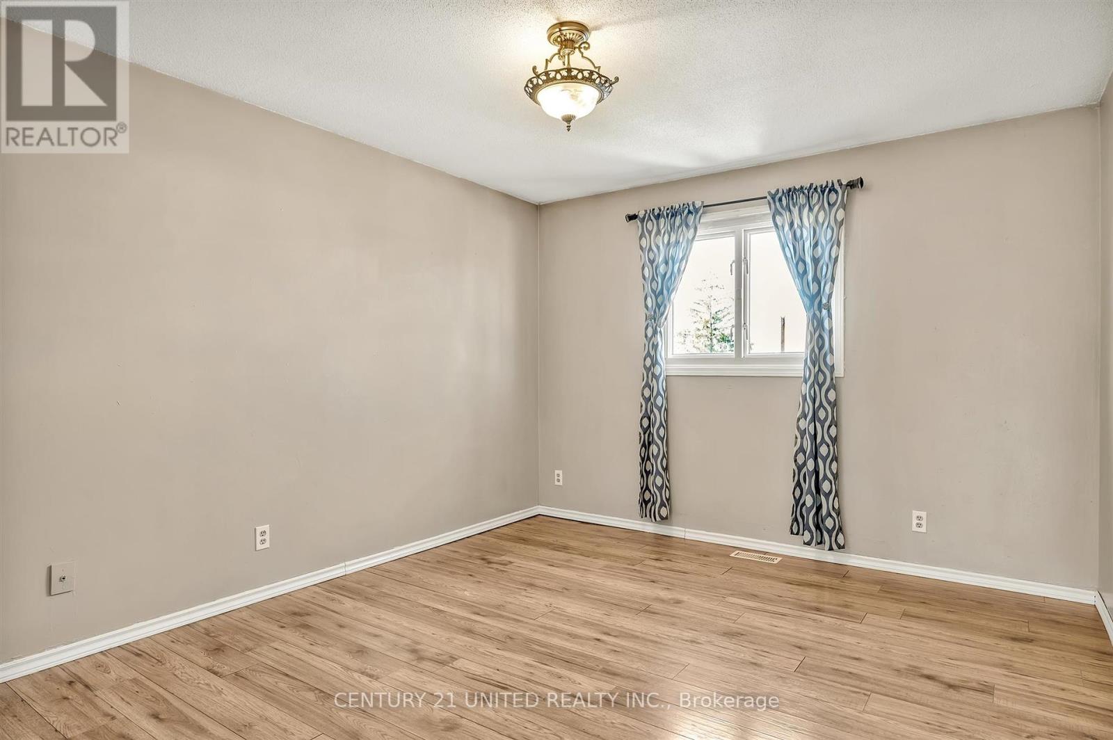 719 Mountain Ash Road, Peterborough South (West), Ontario  K9J 8K1 - Photo 20 - X12218265