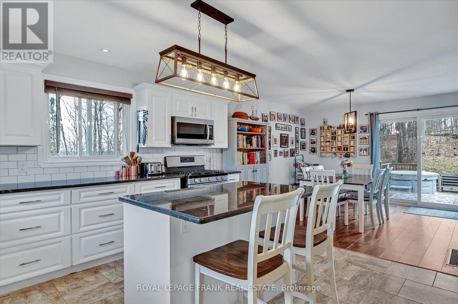 878 Payne Line Road, Douro-Dummer, Ontario  K0L 3A0 - Photo 9 - X12218372
