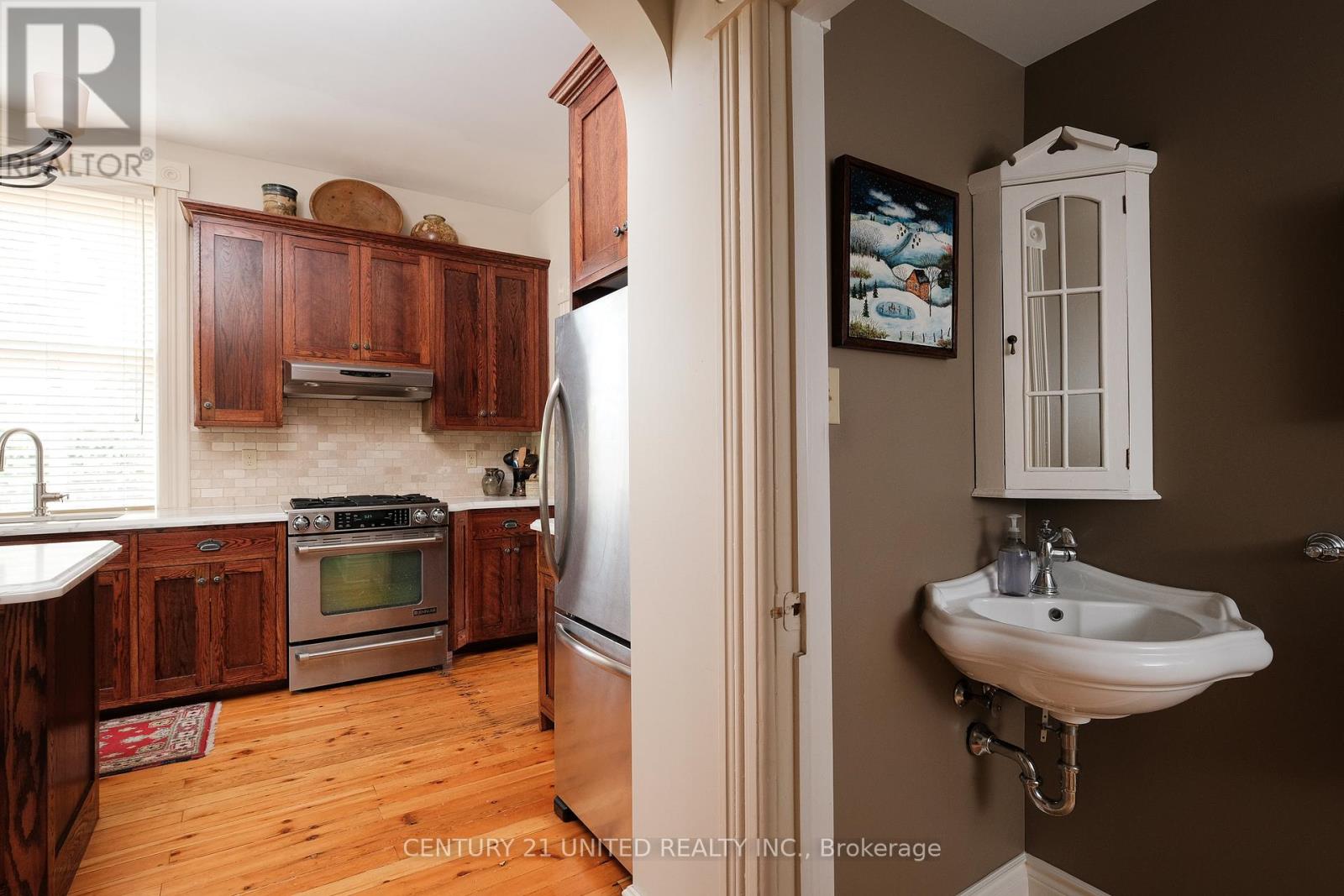 558 Harvey Street, Peterborough Central (North), Ontario  K9H 3K9 - Photo 15 - X12218402