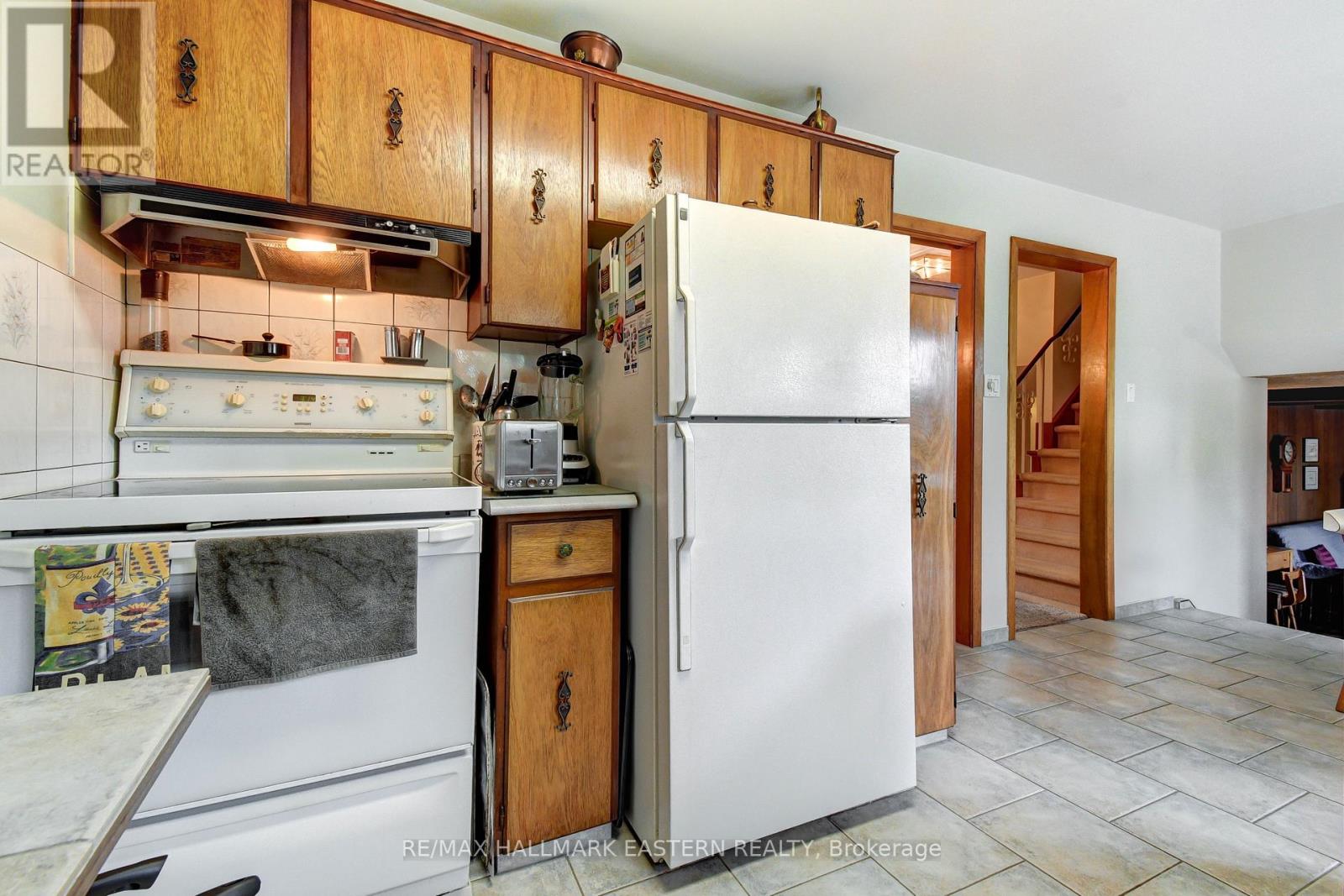 509 Montcalm Drive, Peterborough North (Central), Ontario  K9H 6S9 - Photo 15 - X12218421
