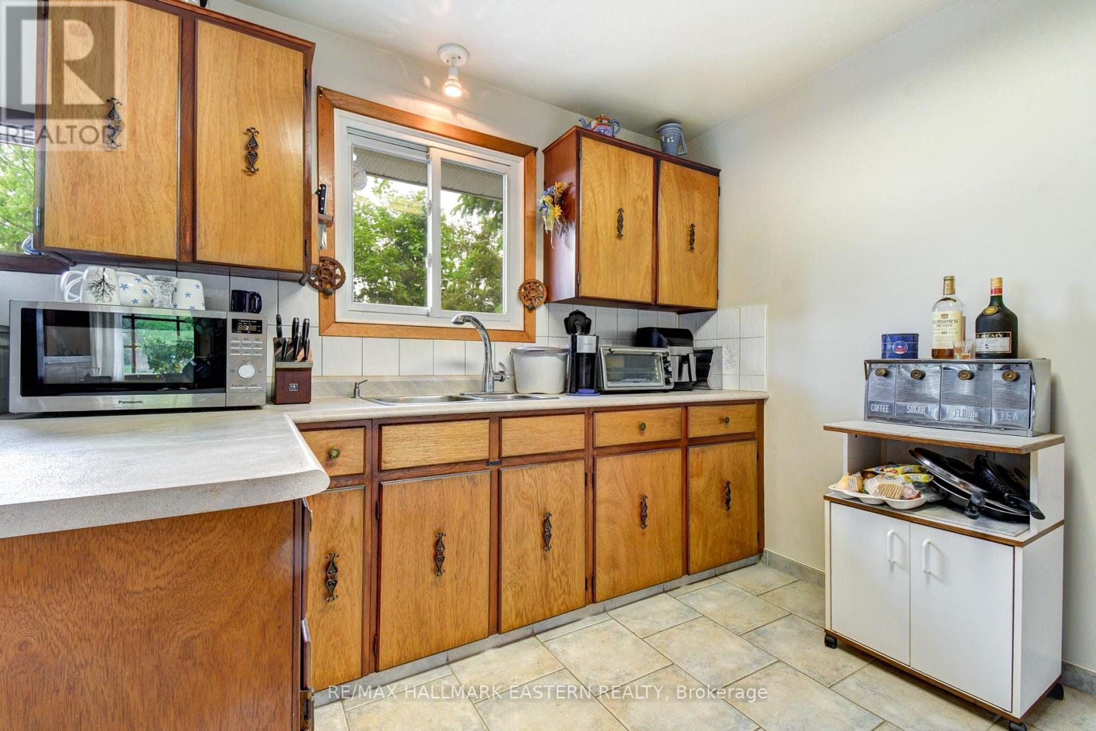 509 Montcalm Drive, Peterborough North (Central), Ontario  K9H 6S9 - Photo 17 - X12218421